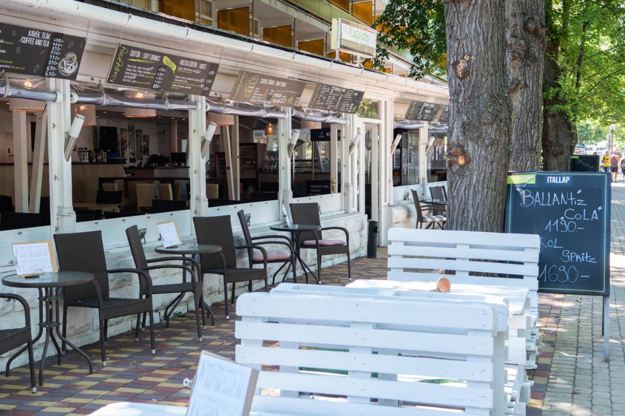 Ce Napfeny Hotel Siófok Exterior foto